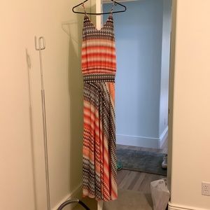 Veronica M summer maxi dress. Size XS. Multi color. Adjustable straps.